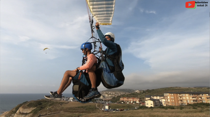 Basque Country | Paragliding in Sopela - Euskadi 24 Television