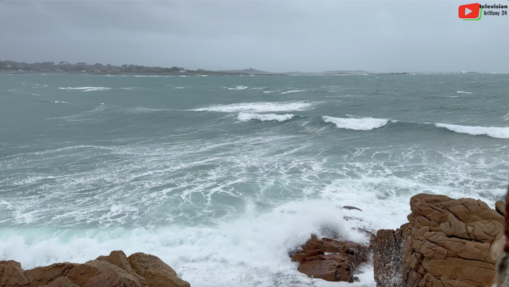 Channel Islands | Vazon Bay in Winter | Brittany 24 Television
