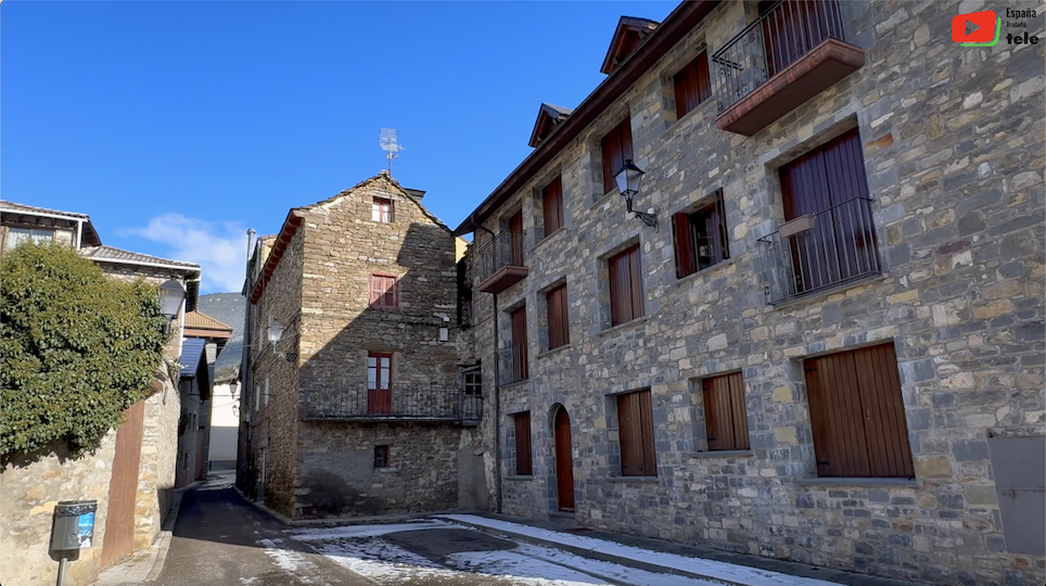 Aragón | Villanúa Pirineo en Todo su Esplendor | España Bretaña Tele