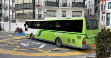 Basque Country | A Turntable for the Bus / Le port d'Elantxobe | Euskadi 24 Television