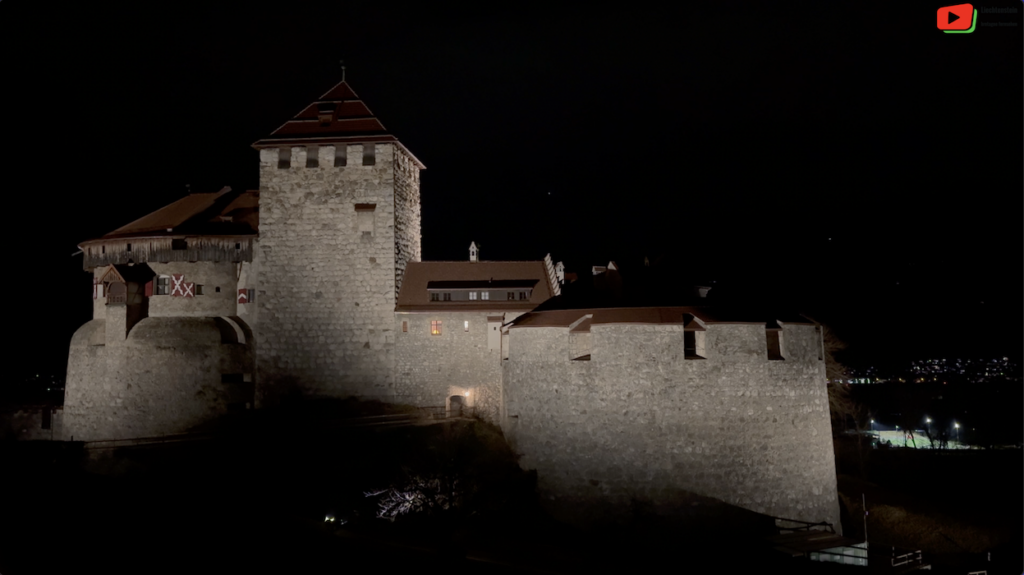 Liechtenstein | Schloss Vaduz bei Nacht / Vaduz by Night | Liechtenstein Bretagne Fernsehen